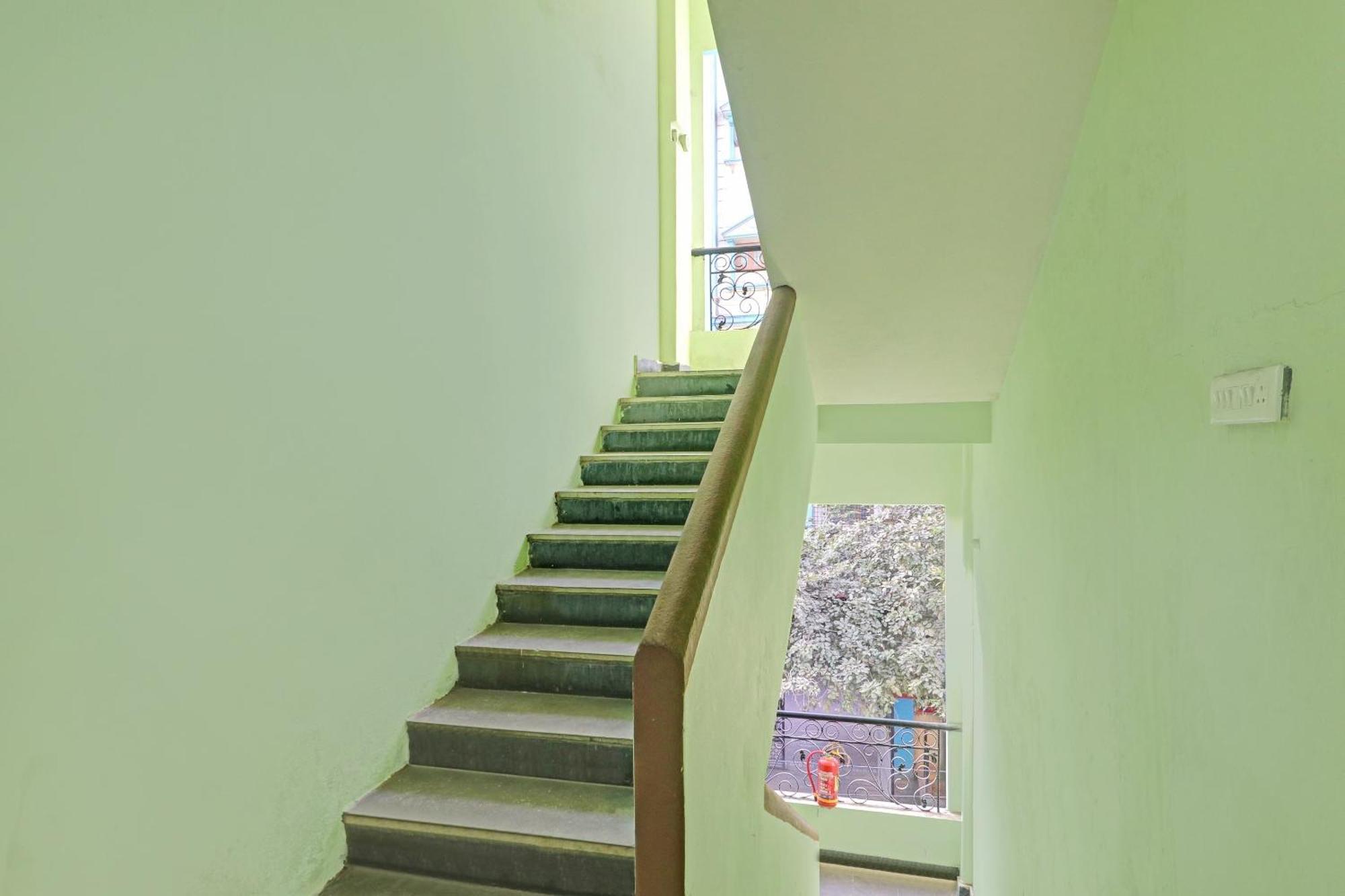 Hotel O Vasista Residency Hajdarábád Exteriér fotografie